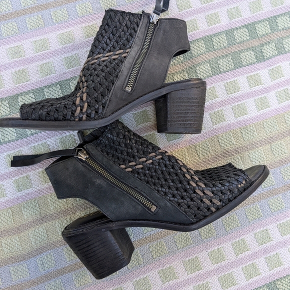 Sam Edelman Women’s Cooper Black Woven Leather Open Toe Bootie Sandal Size 9 M - Picture 4 of 8